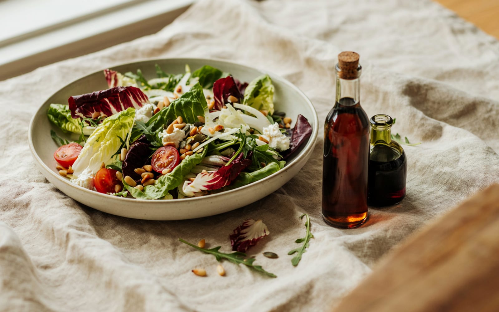 Salat mit Kürbiskernöl, Querformat