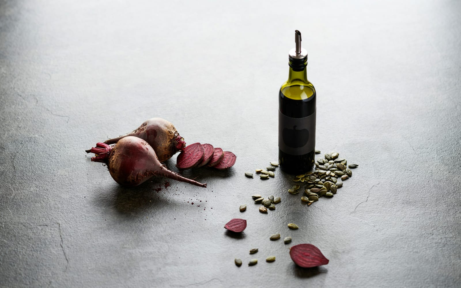 Dazu: Rote-Rüben-Carpaccio mit Kürbiskernöl
