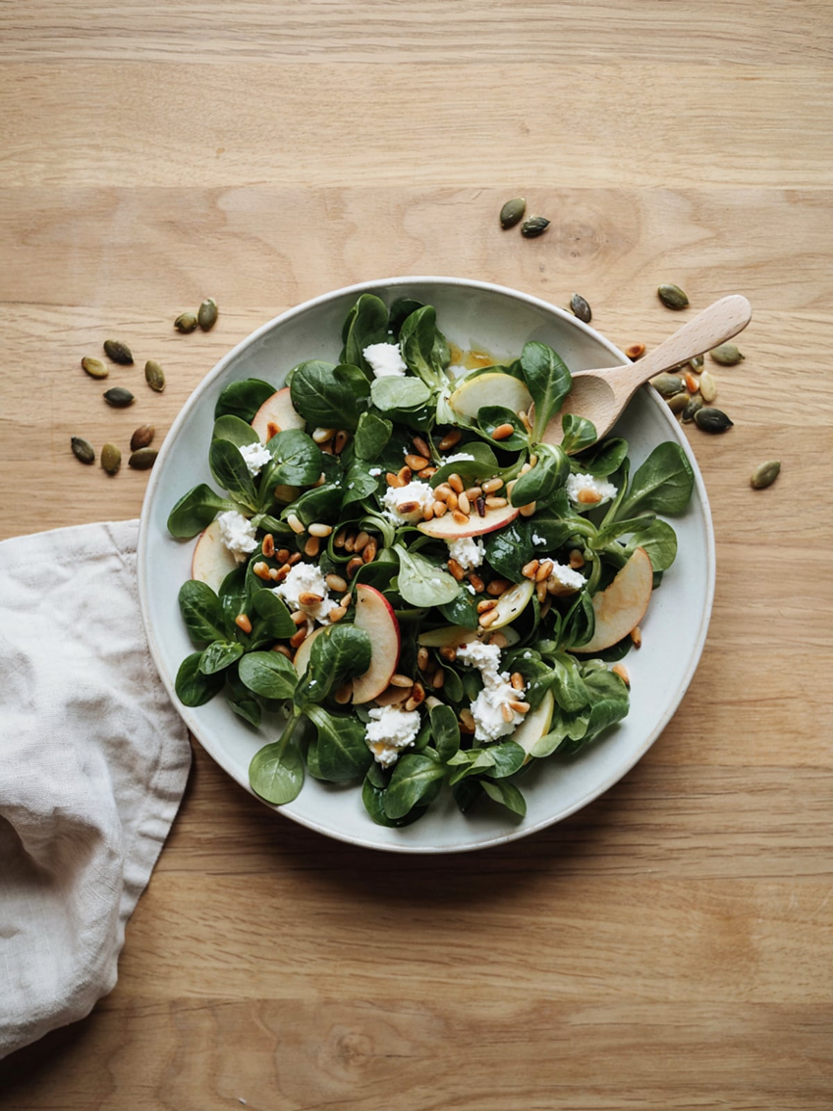 Vogerlsalat mit Kürbiskernöl-Dressing – Bild 3